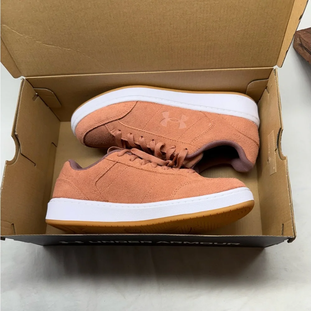 Under Armour Official Suede Women’s Sneakers Size 8.5 Pink/Rose 3028636-600 New